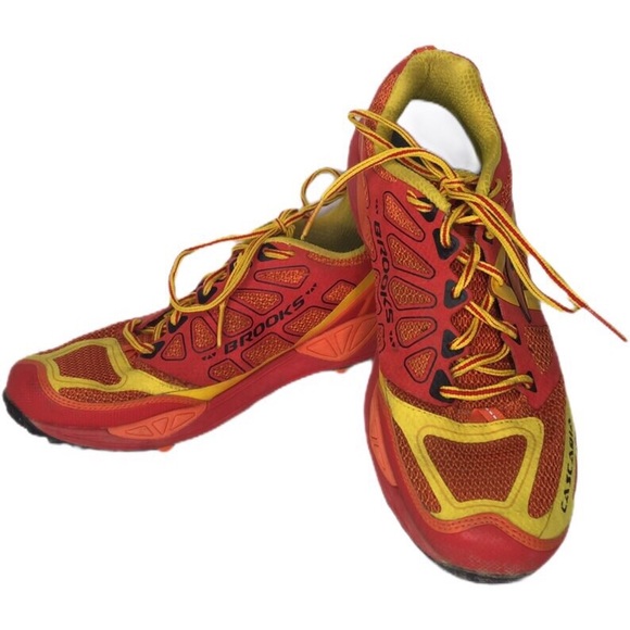 brooks cascadia 9 yellow